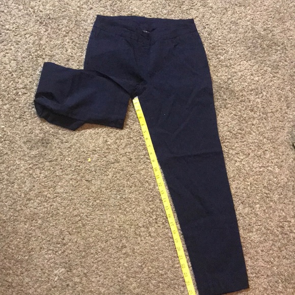 Slim Sation Black Capri - Picture 8 of 8